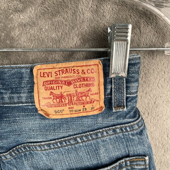 Levi’s 569 Loose Straight Cutoff Denim Shorts Women’s 10 Slim Blue Distressed - Picture 6 of 7